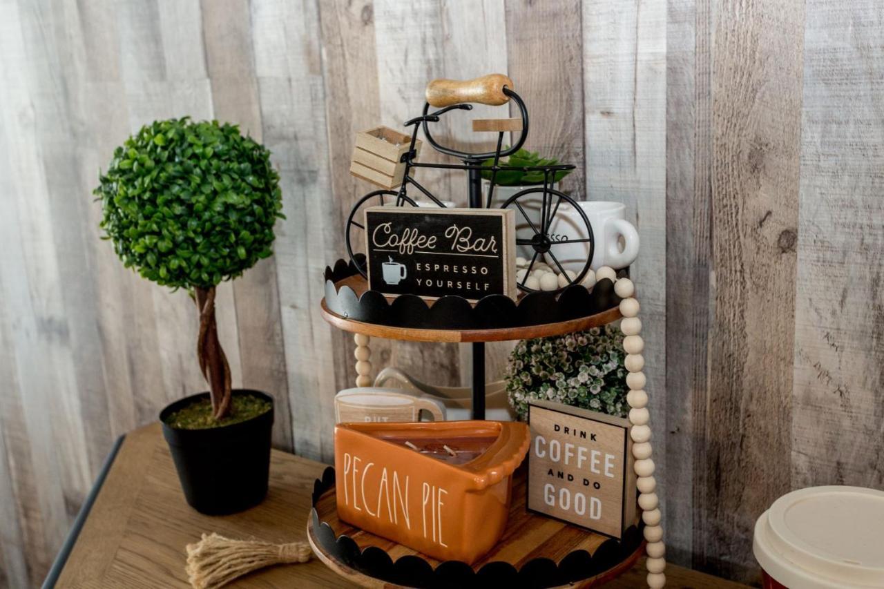 Once-In-A-Lifetime Coffee-Themed Stay For Up To 8 Clarksville Exterior photo